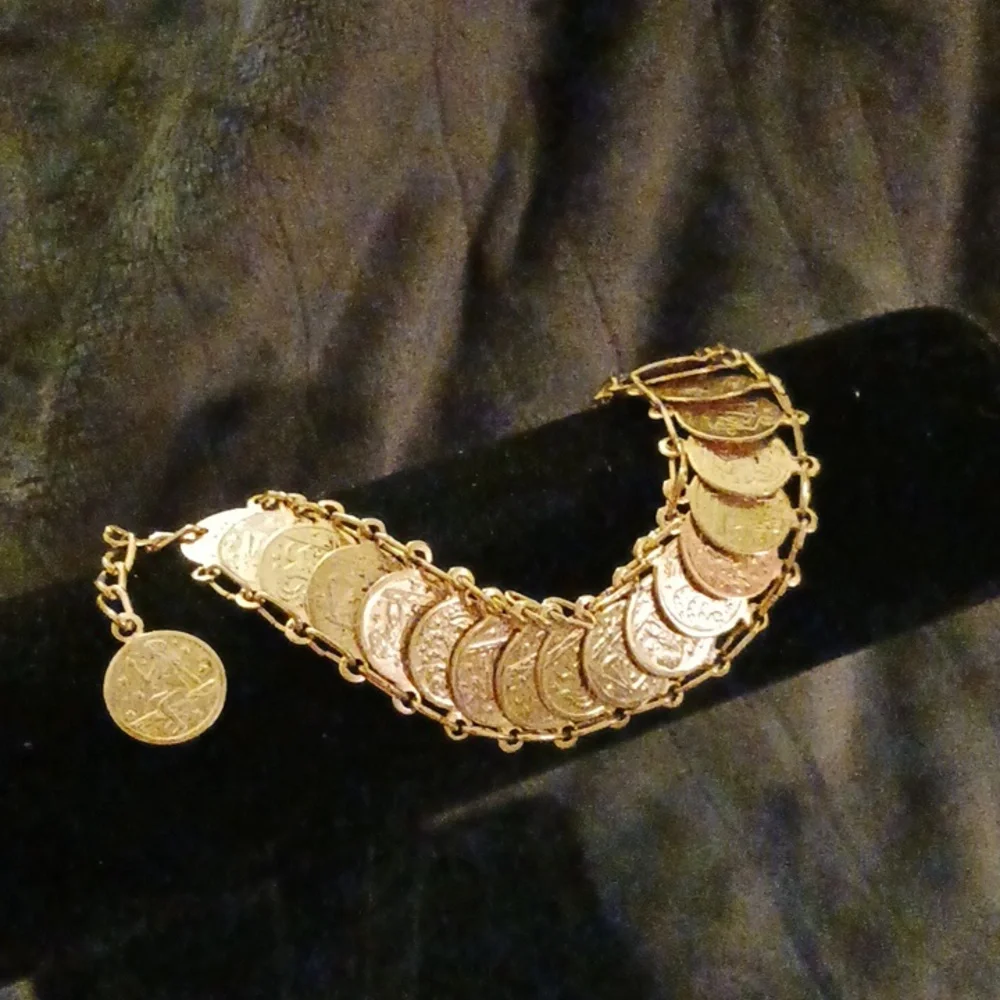 This one was purchased in Italy! Beautiful,gold plated,coin,bracelet! - Picture 15 of 15